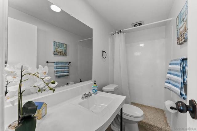 3631 Wagner Pl, San Diego CA: https://media.crmls.org/mediaz/affbceed-794b-47c0-a2a9-382e59552303.jpg