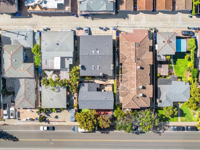 1152 54 Pacific Beach Dr, San Diego CA: https://media.crmls.org/mediaz/affd7b0d-ed2d-4eae-8d38-72b3d87c46ff.jpg