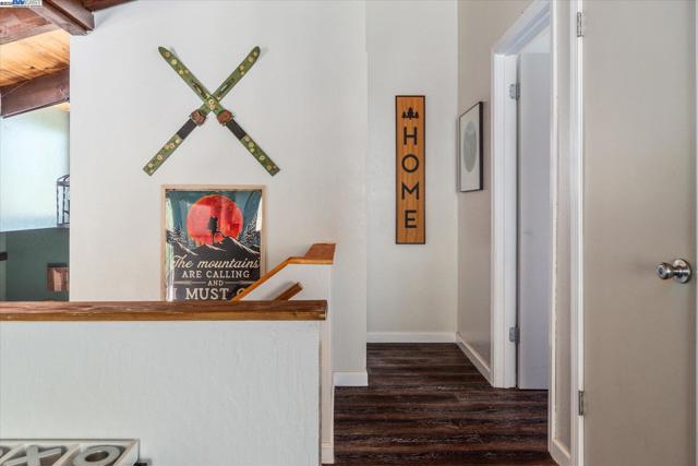 2190 Patricia Ln, Arnold CA: https://media.crmls.org/mediaz/affe0d5d-e896-4949-b0c9-ce4256768e16.jpg