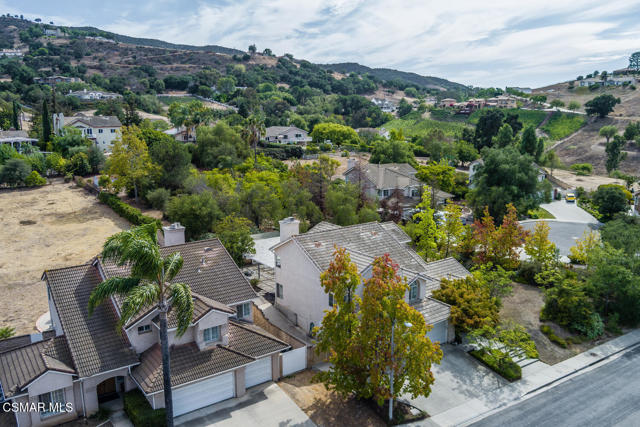 2219 Mapleleaf Avenue, Newbury Park CA: https://media.crmls.org/mediaz/affe5f03-38aa-49bf-86b7-0b20e30c540a.jpg