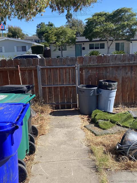 4970 Mable Way, San Diego CA: https://media.crmls.org/mediaz/affe5f82-a273-4162-9736-04fd911e0491.jpg