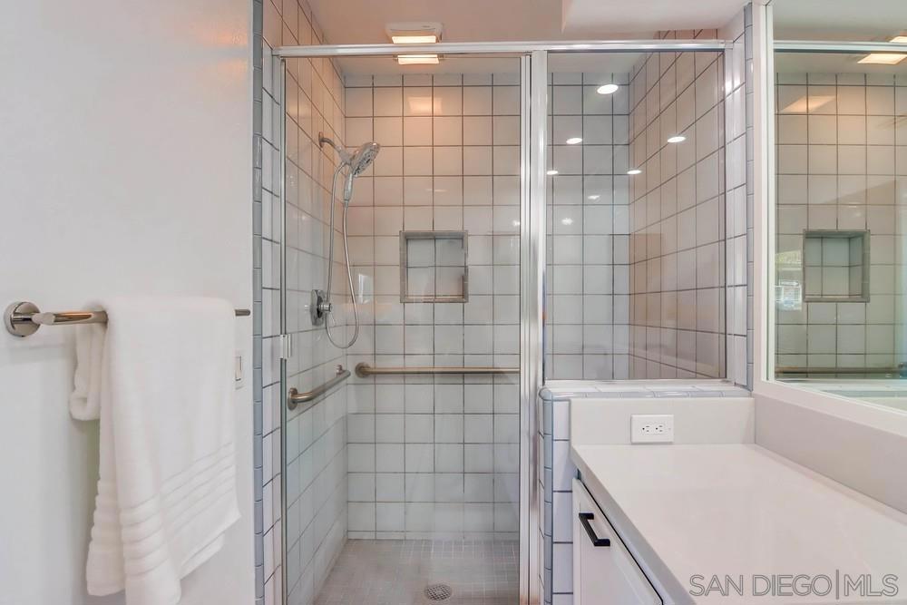 MLS #250032136SD image #43