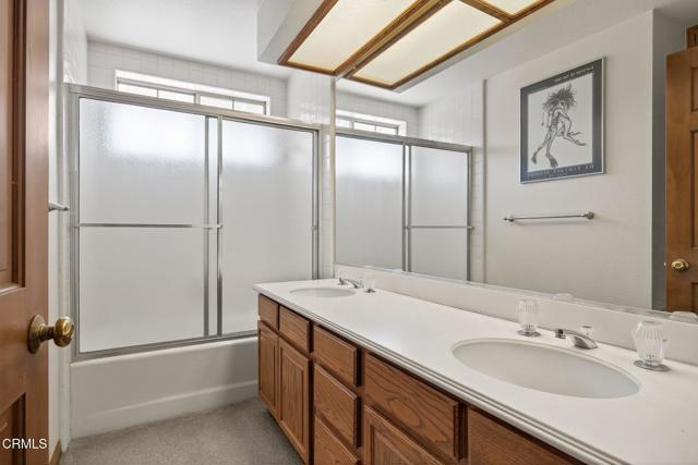 1809 Via Montecito, Camarillo CA: https://media.crmls.org/mediaz/affeb1df-7bb4-409d-89b7-433273350eb6.jpg
