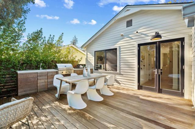 628 8th Avenue, Menlo Park CA: https://media.crmls.org/mediaz/afff099d-ea40-4438-a96d-5dc2b1b12212.jpg