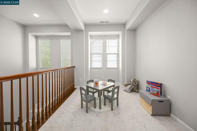 2371 Magnolia Bridge Dr, San Ramon CA: https://media.crmls.org/mediaz/b00063cb-6824-4289-a10d-355080b76630.jpg