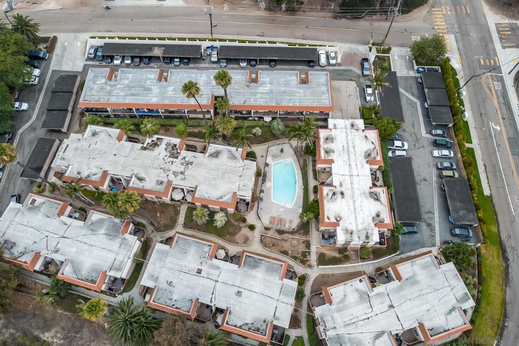 https://media.crmls.org/mediaz/b00191f2-0d60-4f71-b953-403dc3901734.jpg?preset=X-Large