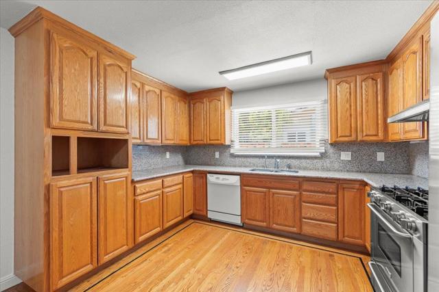 1793 H Street, Union City CA: https://media.crmls.org/mediaz/b001baac-90d3-46ab-b060-266de86cc002.jpg
