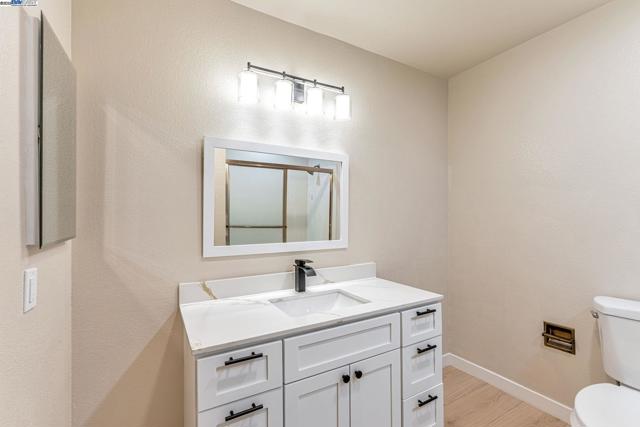 19723 Redwood Rd, Castro Valley CA: https://media.crmls.org/mediaz/b002227a-4b03-4b9b-8753-ef74ef4df5d7.jpg