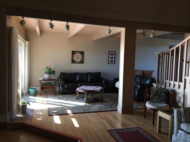 25300 Loma Prieta Avenue, Los Gatos CA: https://media.crmls.org/mediaz/b002f15e-c122-42f8-b195-2b6a5051005a.jpg