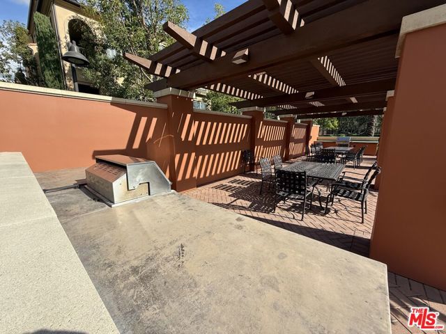 65 Plateau, Irvine CA: https://media.crmls.org/mediaz/b003eb56-116b-4f31-b651-66423c06c710.jpg