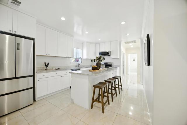 1097 10th Avenue, Redwood City CA: https://media.crmls.org/mediaz/b003fa38-674c-48a8-a064-d48a9c590ab4.jpg