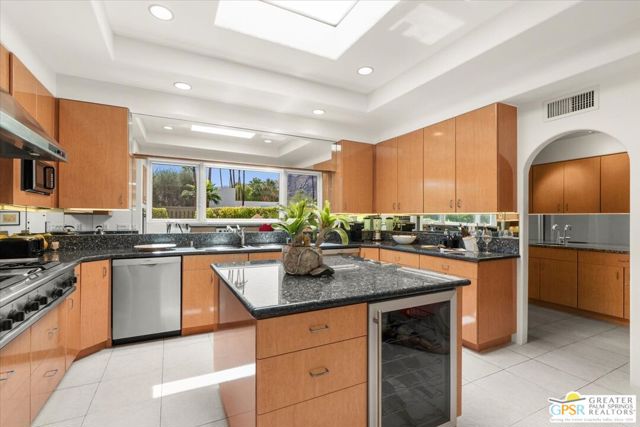 526 W Chino Canyon Road, Palm Springs, CA 92262