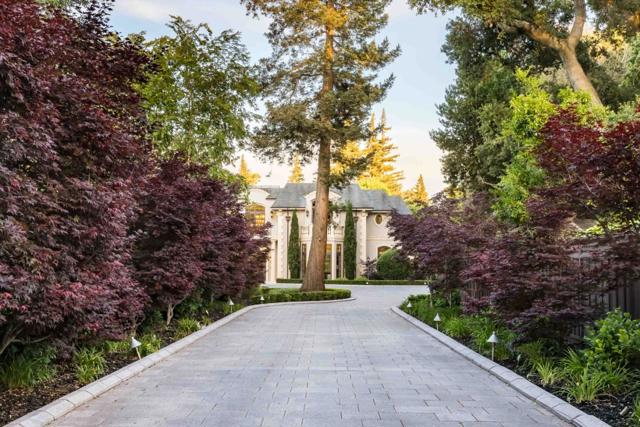 176 Encinal Avenue, Atherton CA: https://media.crmls.org/mediaz/b006111c-4214-4687-9363-cd39d6916fef.jpg
