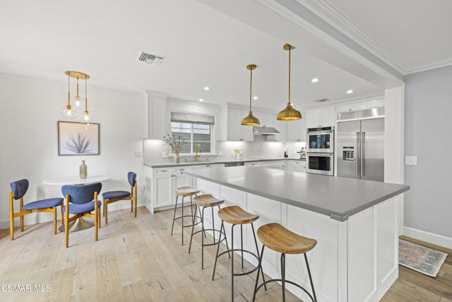 1581 Covington Avenue, Westlake Village CA: https://media.crmls.org/mediaz/b006134e-50c2-4f46-8371-1ebd0ade96ef.jpg
