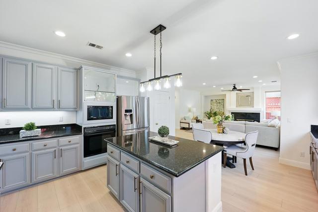 4038 Emerald Isle Lane, San Jose CA: https://media.crmls.org/mediaz/b0063101-3650-488d-b74d-2e91c74e3a86.jpg