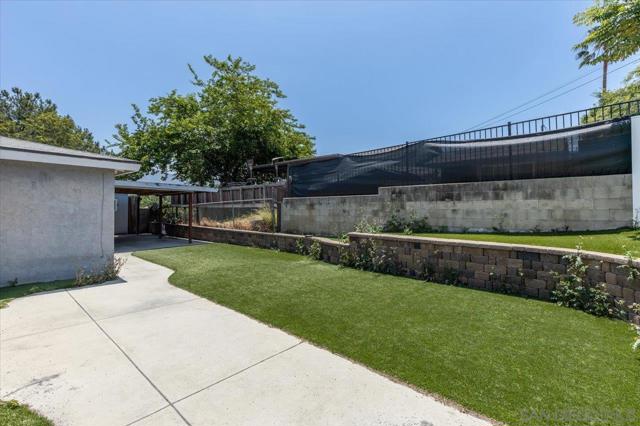 753 La Presa Ave, Spring Valley CA: https://media.crmls.org/mediaz/b006a22a-7a45-4039-9deb-71f62c233453.jpg
