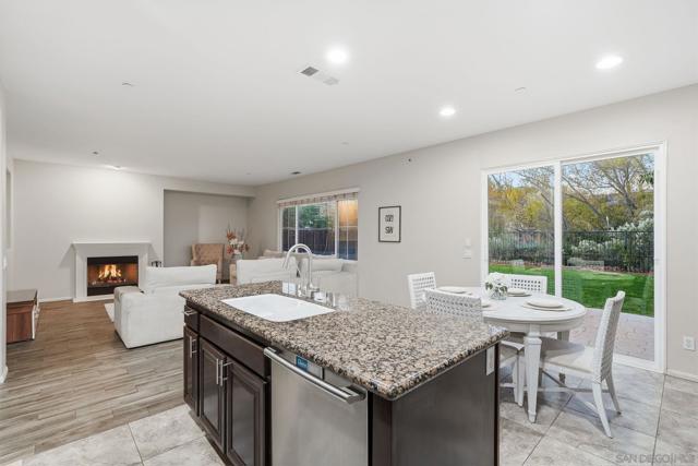 2923 Oro Blanco Cir, Escondido CA: https://media.crmls.org/mediaz/b007a587-9c29-4195-8f05-6ab9bb56aba5.jpg