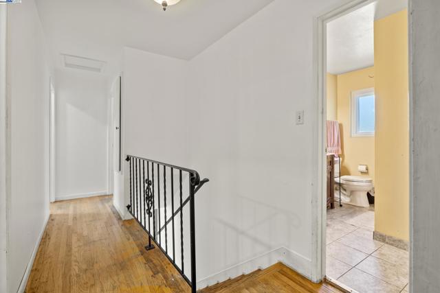 963 Getoun Dr, Concord CA: https://media.crmls.org/mediaz/b007c7bc-29bf-44e6-ad39-15cd61993365.jpg