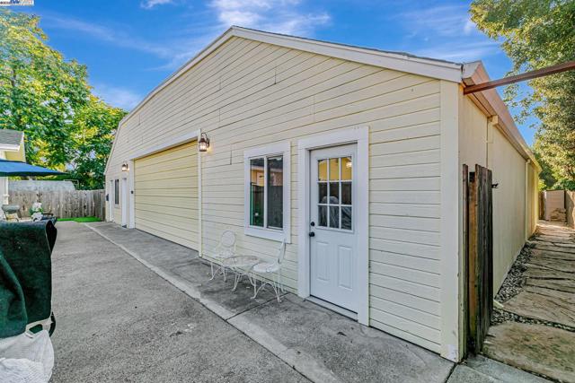 337 I St, Fremont CA: https://media.crmls.org/mediaz/b0080d57-6b2f-4dd5-ab87-df449b619f67.jpg