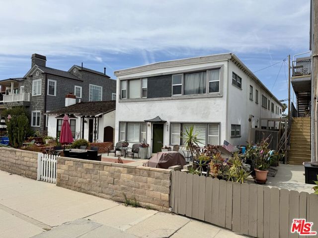 71 19th Street, Hermosa Beach, California 90254, 0 ,Residential Income,For Sale,19th,0,26853499