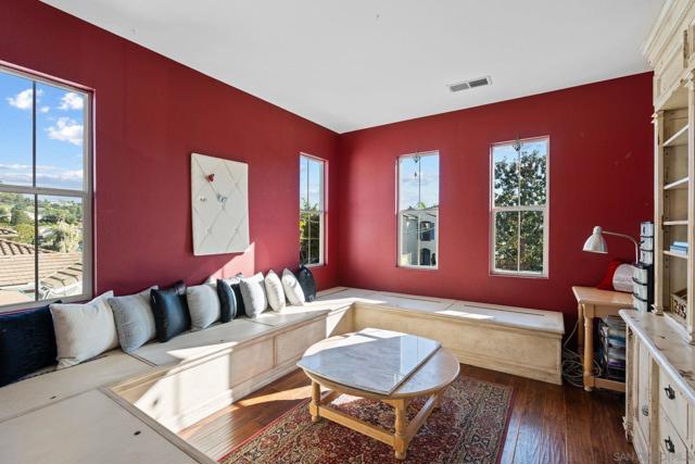 1664 Sagewood Way, San Marcos CA: https://media.crmls.org/mediaz/b00a6486-a572-4b8b-b6f3-eafb492763db.jpg