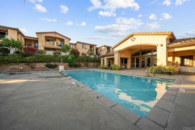 2707 Lake Pointe DR, Spring Valley CA: https://media.crmls.org/mediaz/b00a775a-10bb-44bc-9821-1ea0995ef76f.jpg