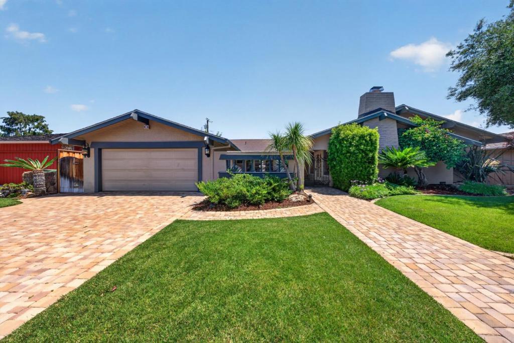 2140 Cedarwood Lane