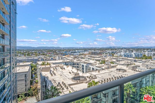 13650 Marina Pointe Drive, Marina del Rey, California 90292, 2 Bedrooms Bedrooms, ,2 BathroomsBathrooms,Condominium,For Sale,Marina Pointe,24395241