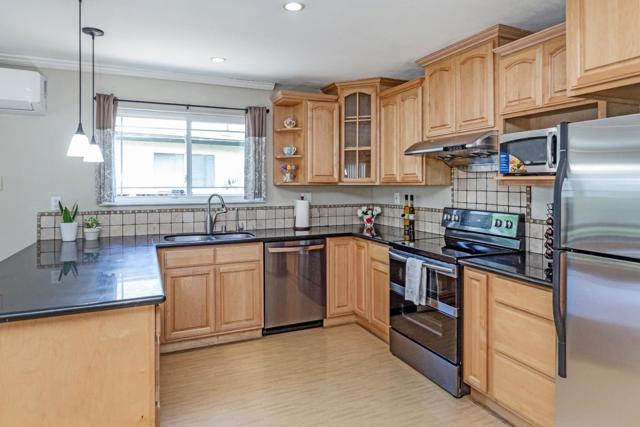 4463 Park Sommers Way, San Jose CA: https://media.crmls.org/mediaz/b00c00f6-040b-4920-b47b-f2226dca8634.jpg