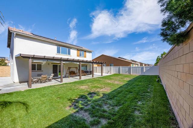 32089 Bunkhouse Rd, Winchester CA: https://media.crmls.org/mediaz/b00c2aa4-3d16-45ae-b888-c884e3358580.jpg