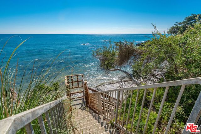 31532 VICTORIA POINT Road, Malibu, California 90265, 4 Bedrooms Bedrooms, ,4 BathroomsBathrooms,Single Family Residence,For Sale,VICTORIA POINT,23330943