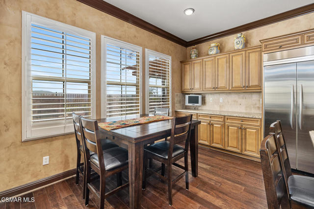 1728 Bluesage Court, Simi Valley CA: https://media.crmls.org/mediaz/b00c8ca2-b589-4950-814f-b5d334015ae1.jpg
