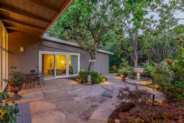 275 Eleanor Drive, Woodside CA: https://media.crmls.org/mediaz/b00cc0fe-3de3-4019-8086-ea154ae1e22e.jpg