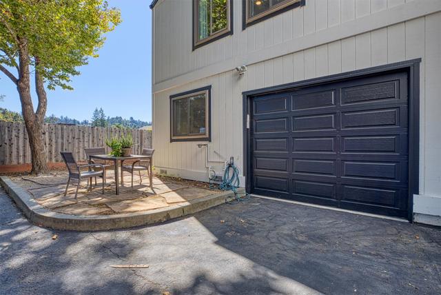 296 Grace Way, Scotts Valley CA: https://media.crmls.org/mediaz/b00cf9d8-30a1-4287-b537-794a23db2710.jpg