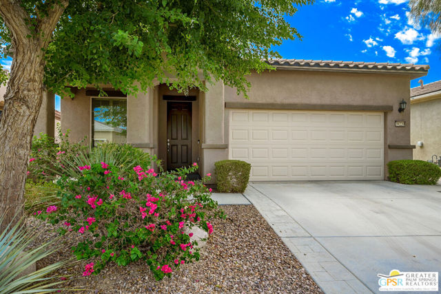 39220 Calle Negrete, Indio CA: https://media.crmls.org/mediaz/b00d6fdf-d1b1-4fd7-8984-dae9546de679.jpg
