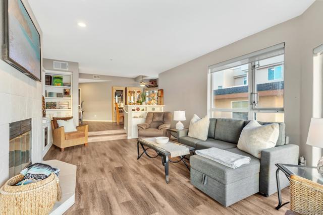 1362 Seacoast Dr, Imperial Beach CA: https://media.crmls.org/mediaz/b00d96df-8a4d-41e0-951e-32252e05dc50.jpg