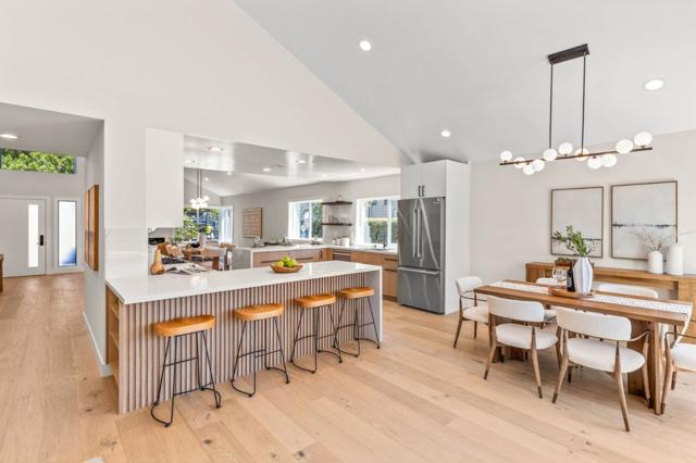 559 Marlin Court, Redwood City CA: https://media.crmls.org/mediaz/b00df064-c28c-4dd1-8f6f-eb1077d27df6.jpg