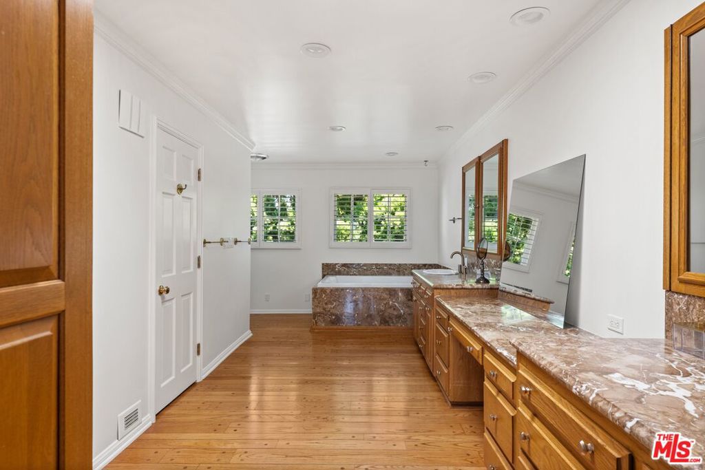 MLS #26864755 image #8