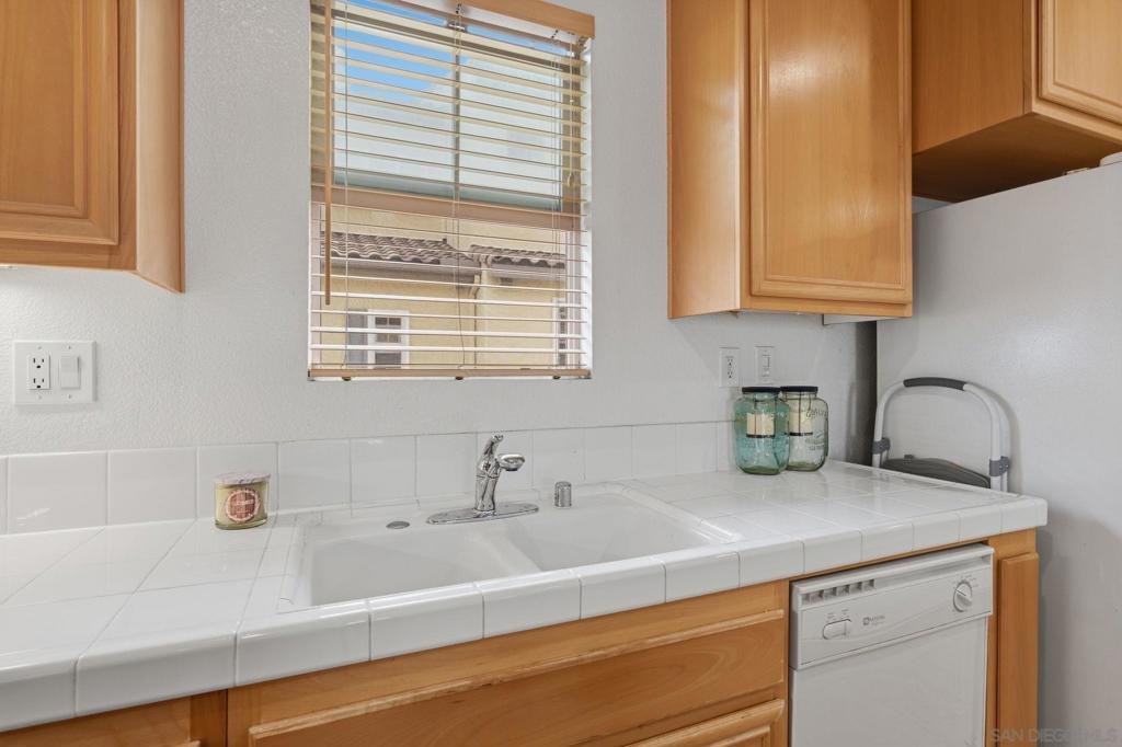 237 Marquette Ave - photo 14