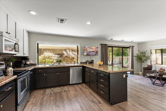 2133 Gold Rush Drive, Gold River CA: https://media.crmls.org/mediaz/b0102007-986a-4857-a6b2-0c53debfa3be.jpg