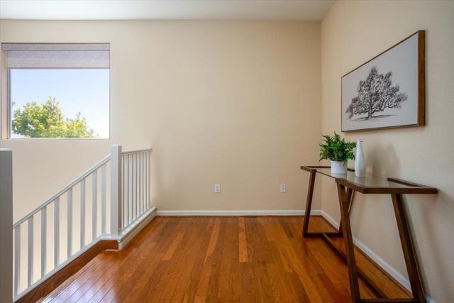 25 Windcrest Lane, South San Francisco CA: https://media.crmls.org/mediaz/b010eb8e-aac2-4377-8227-23e68e5e93ce.jpg
