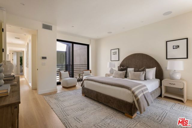 925 Hilldale Avenue, West Hollywood CA: https://media.crmls.org/mediaz/b011583e-6e8e-4535-8d13-0a7ecf0dfc25.jpg