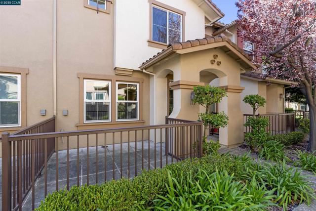 113 Carmel St, San Pablo CA: https://media.crmls.org/mediaz/b01200d6-60d6-4fe0-b1e8-95e3ed3618c8.jpg