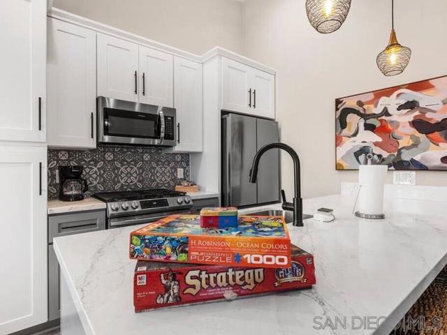 3700 Third Ave, San Diego CA: https://media.crmls.org/mediaz/b0121a4b-679c-4e5b-8b7c-99b8ff8da996.jpg