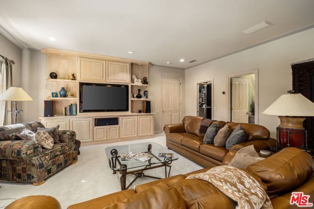 71150 N Thunderbird Terrace, Rancho Mirage CA: https://media.crmls.org/mediaz/b0122261-5836-4200-adb4-5010e32fc5f2.jpg