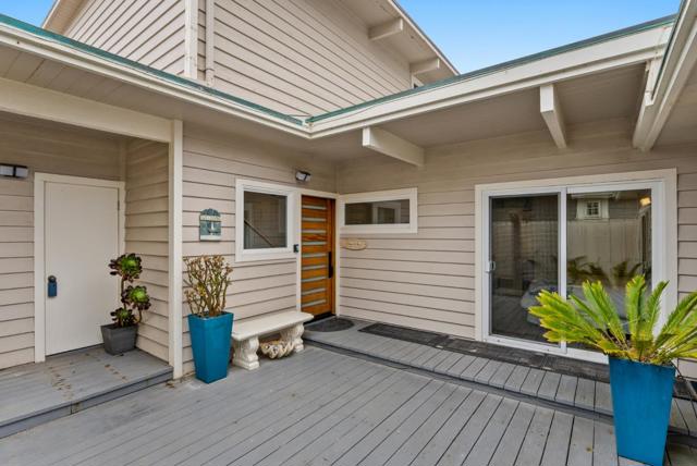 22818 E Cliff Drive, Santa Cruz CA: https://media.crmls.org/mediaz/b0123fb9-719e-417c-9880-9c842e80585d.jpg