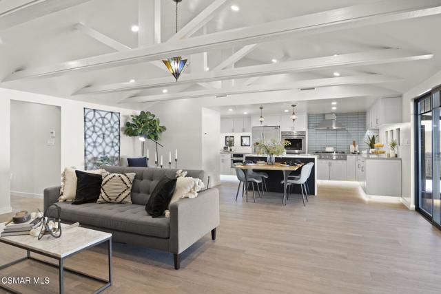 240 N Padre Juan Avenue, Ojai CA: https://media.crmls.org/mediaz/b012478d-049e-42d4-a909-dbda49e13899.jpg