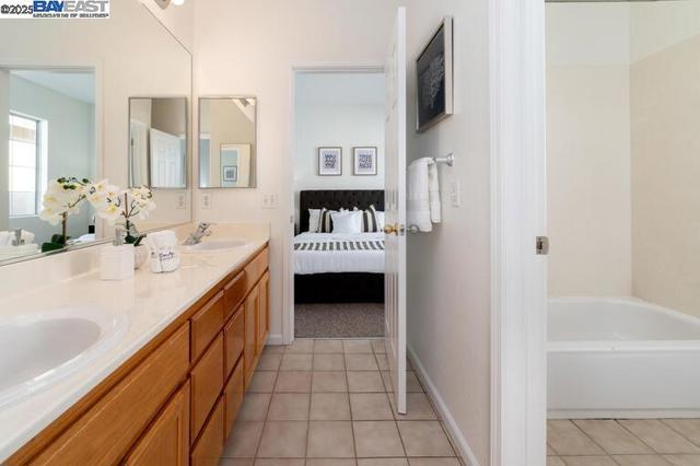 Image 29 of 46 For 220 Bridgehead Ln