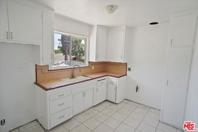 6242 Beck Avenue, North Hollywood, California 91606, ,Multi-Family,For Sale,Beck,24402361