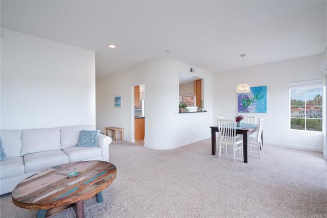 Detail Gallery Image 6 of 26 For 1526 via Risa, San Marcos,  CA 92078 - 3 Beds | 2 Baths